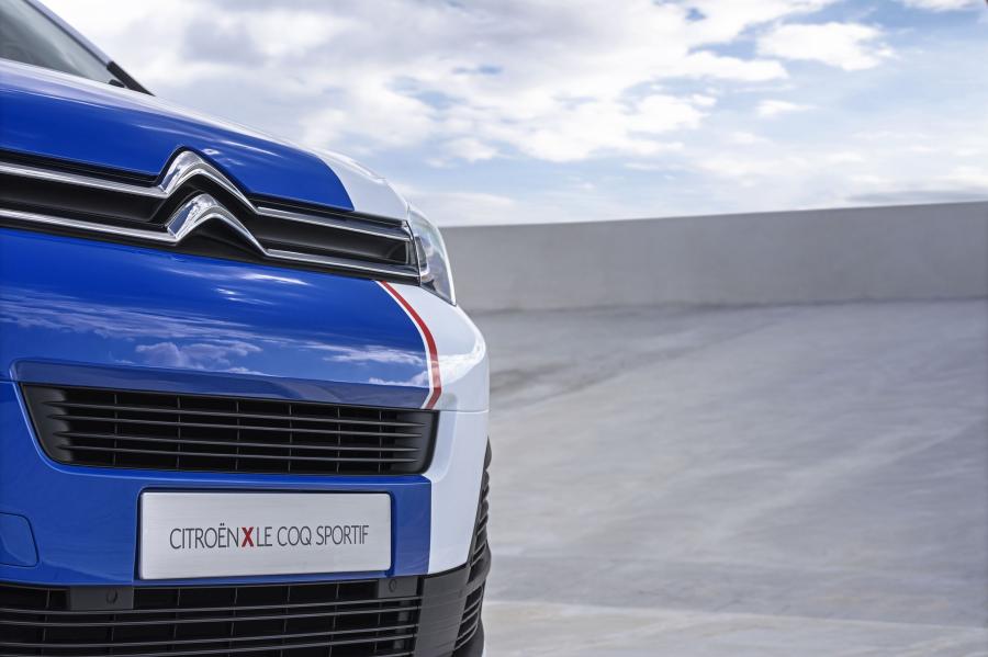 Логотип Citroen Jumpy X Le Coq Sportif 2017 года  (фото 10 из 12)